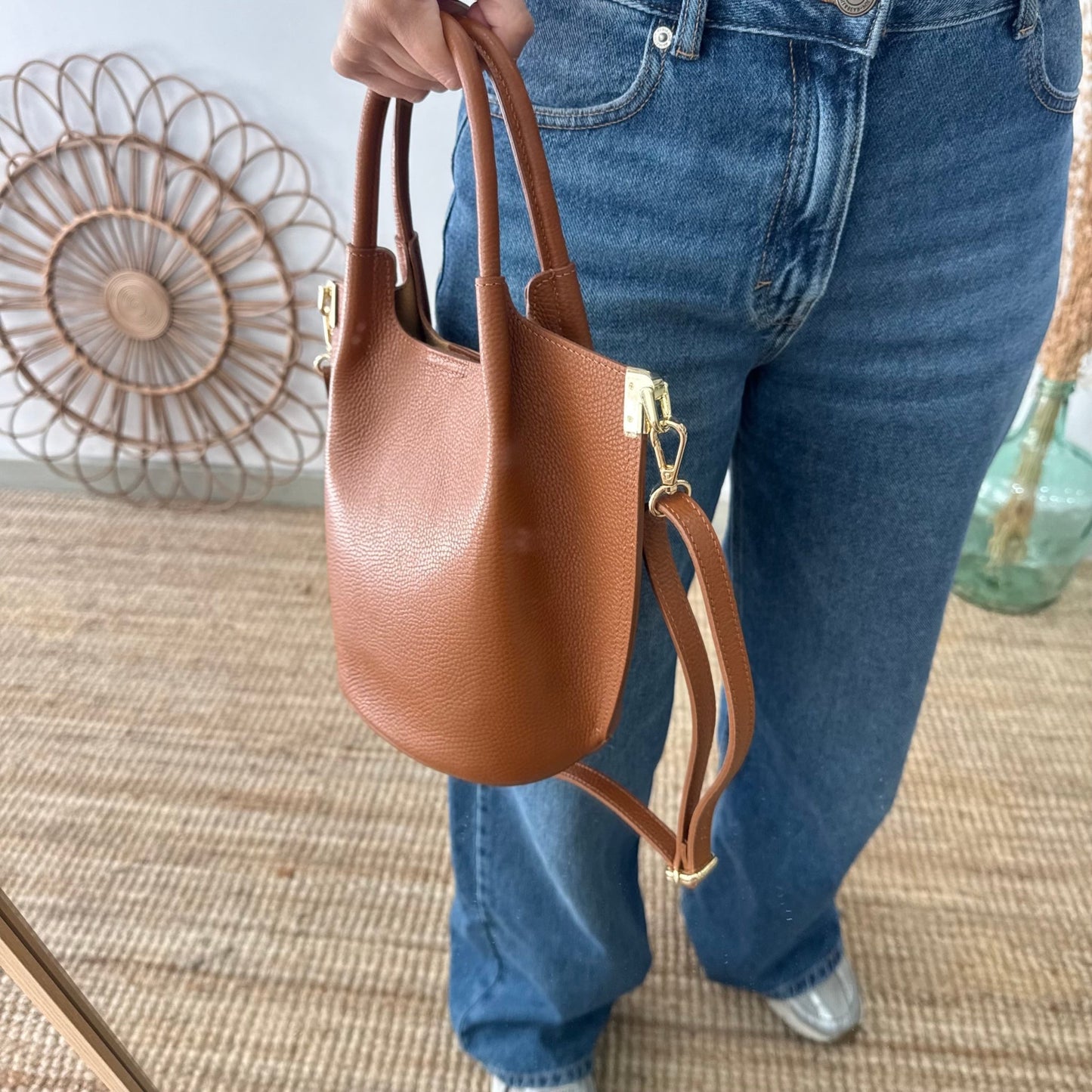 Bolso bucket asas rígidas camel - Bubbleshopbcn