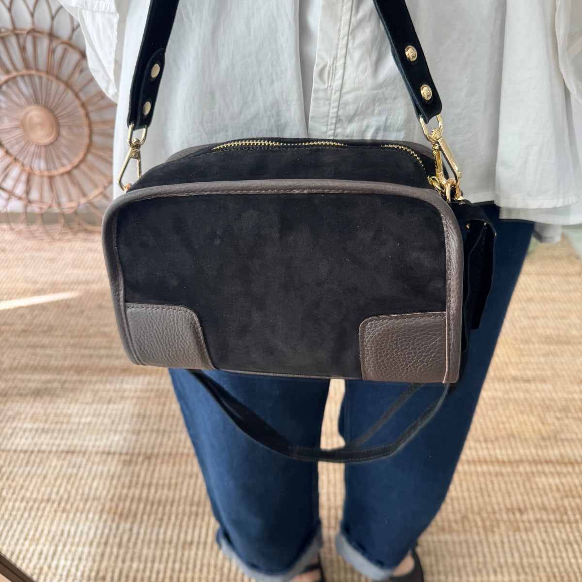 Bolso baúl serraje negro y piel marrón