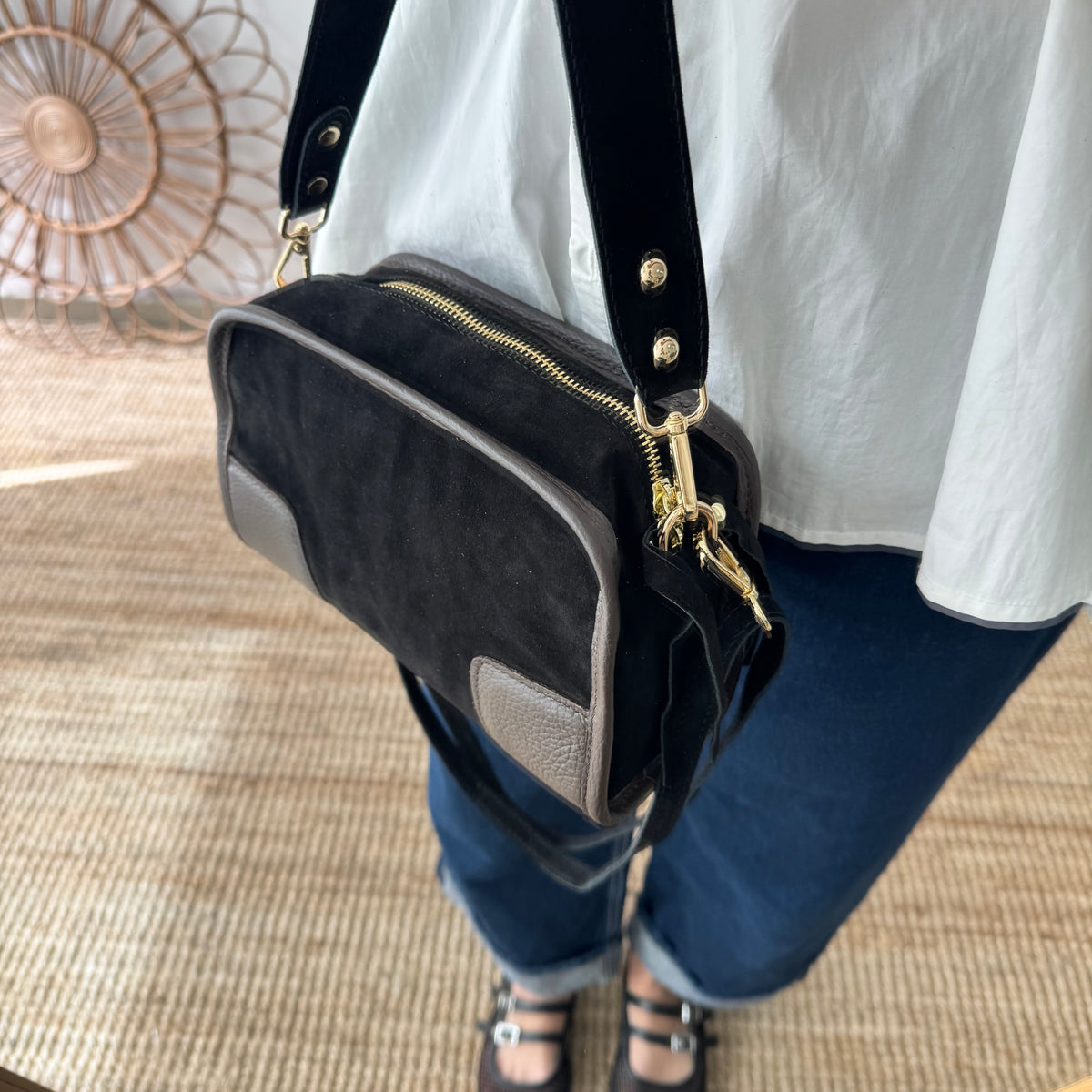 Bolso baúl serraje negro y piel marrón