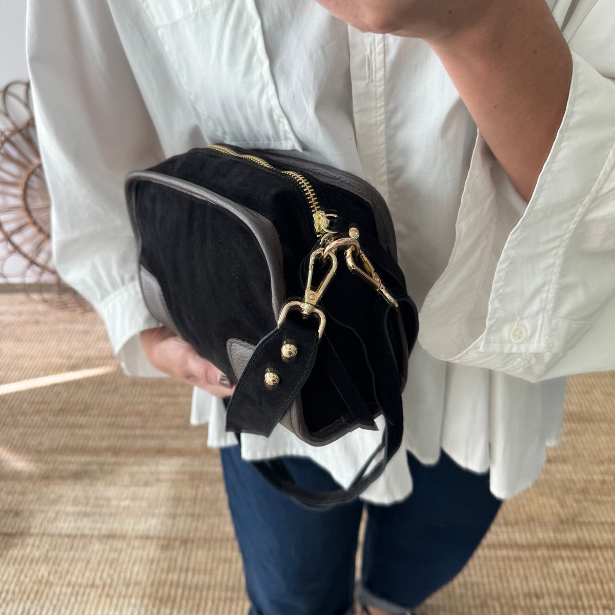Bolso baúl serraje negro y piel marrón