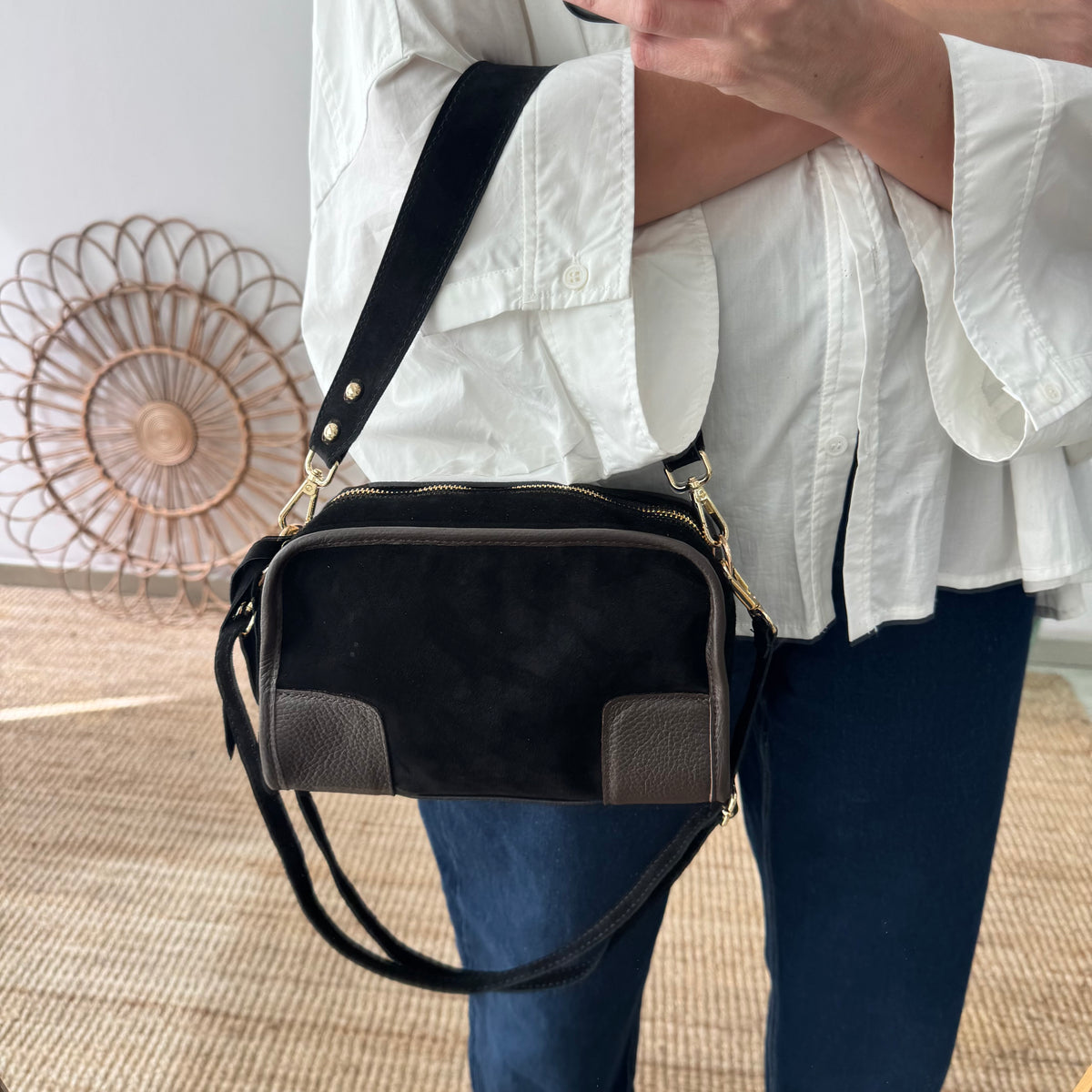 Bolso baúl serraje negro y piel marrón