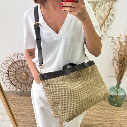 Bolso hobo trenzado taupe