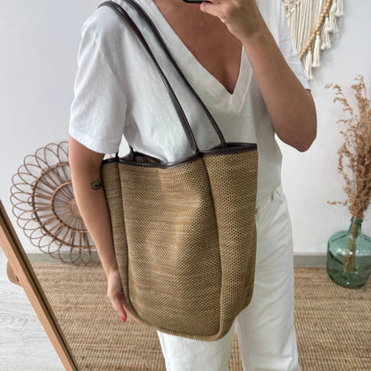 Bolso Shopper vertical Trenzado taupe