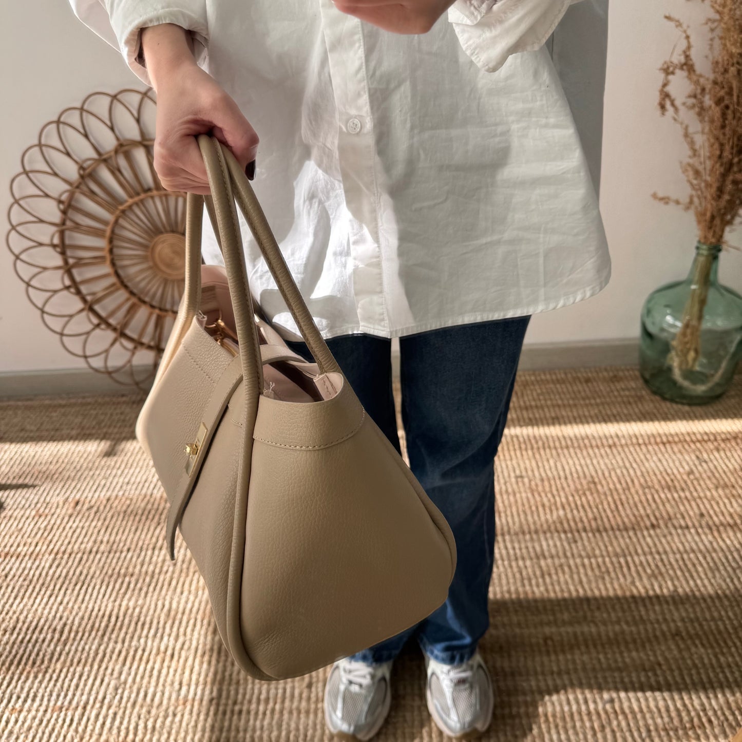 Bolso shopping piel taupe mediano