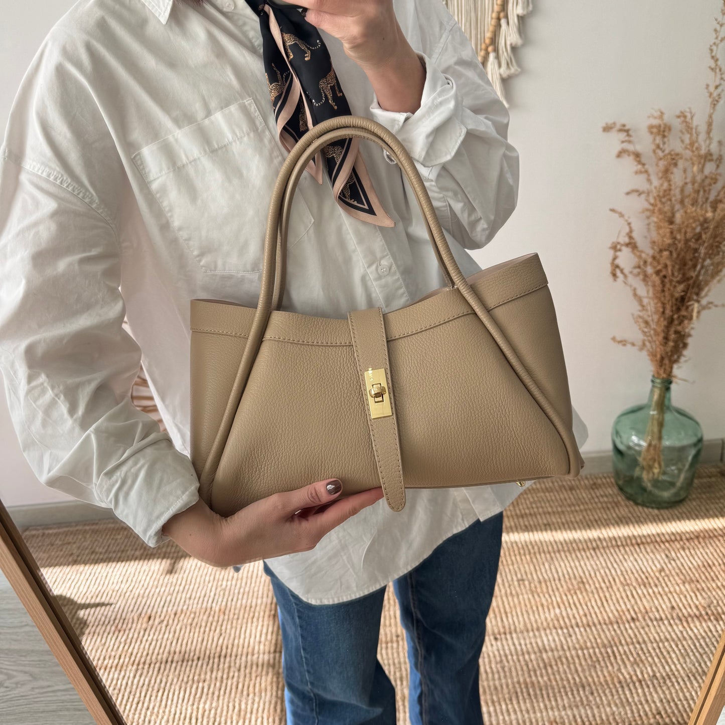 Bolso shopping piel taupe mediano