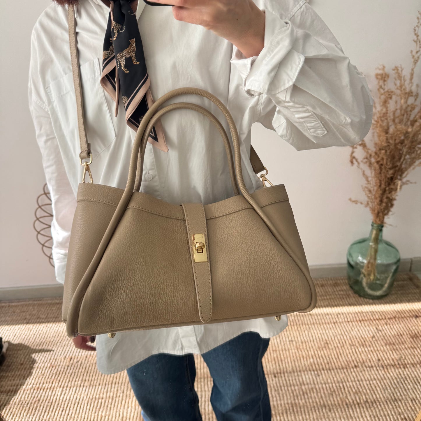 Bolso shopping piel taupe mediano