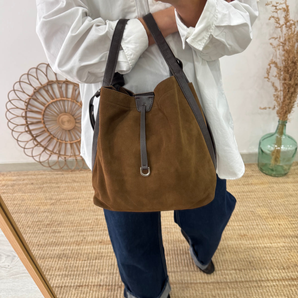 Bolso saco piel y serraje marrón