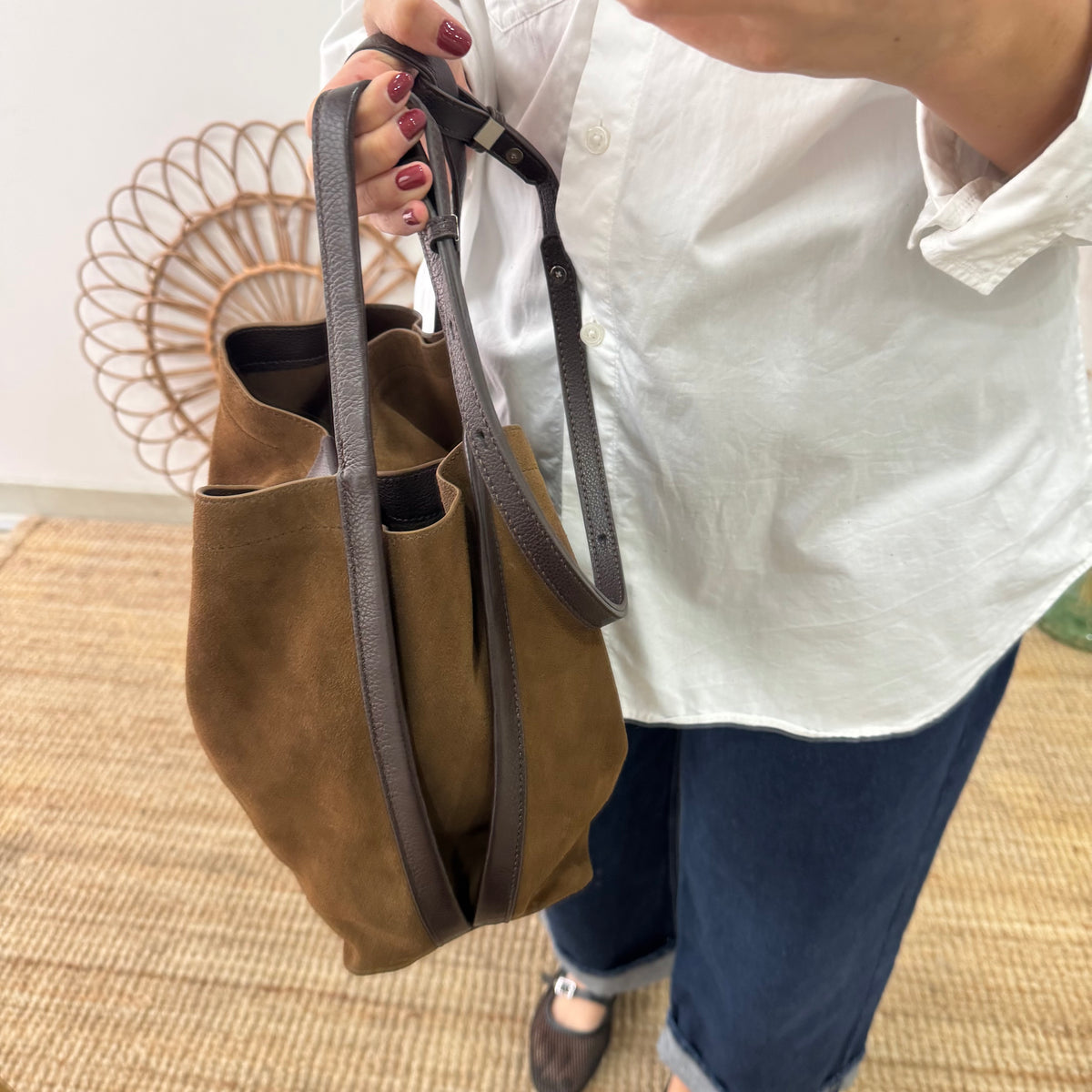 Bolso saco piel y serraje marrón