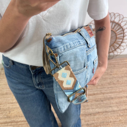 Bandolera denim asas piel taupe iniciales bordadas - Bubbleshopbcn