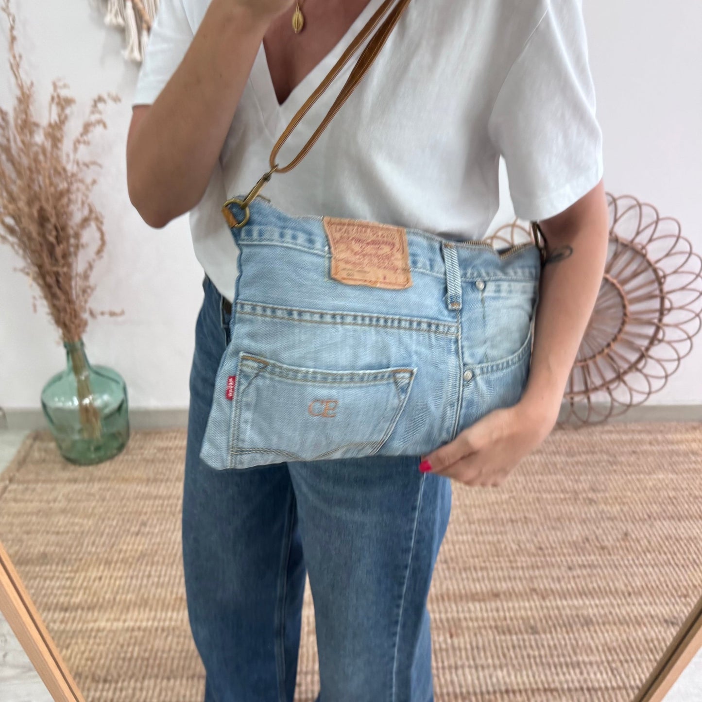 Bandolera denim asas piel camel iniciales bordadas - Bubbleshopbcn