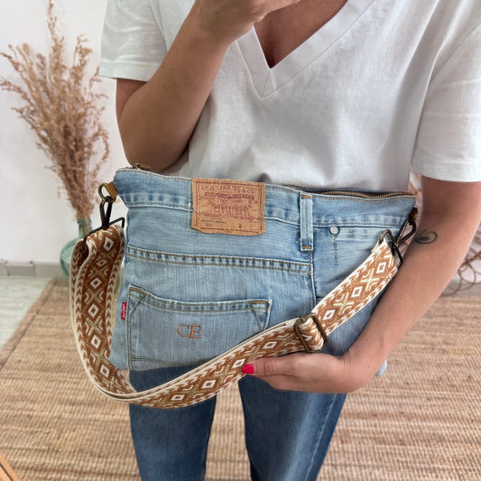 Bandolera denim asas piel camel iniciales bordadas - Bubbleshopbcn
