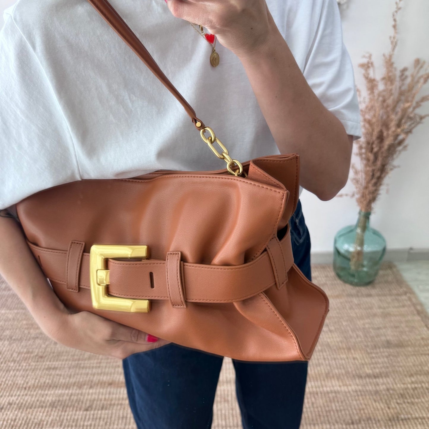 Bolso fruncido hebilla piel camel - Bubbleshopbcn