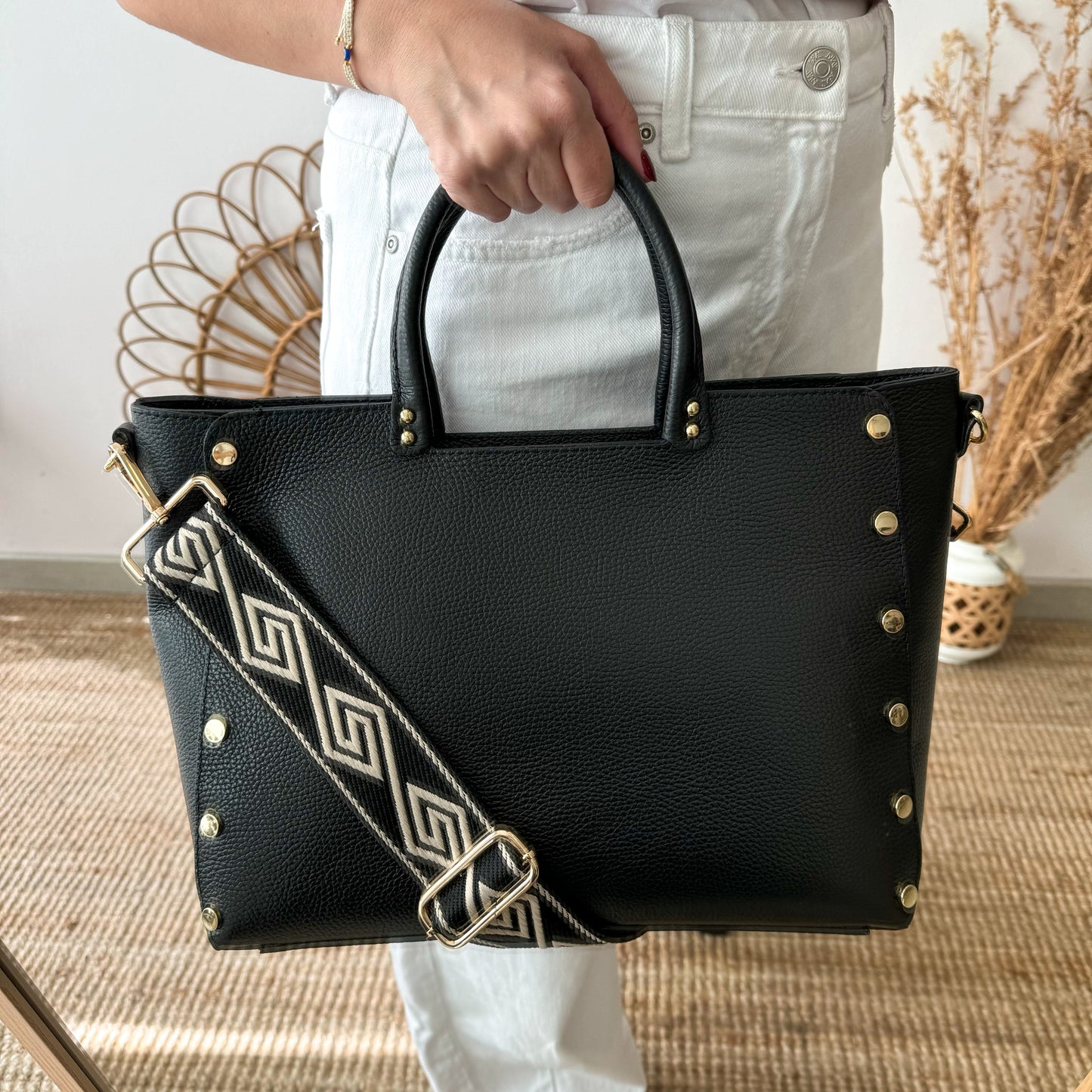 Bolso shopper tachuelas piel negro