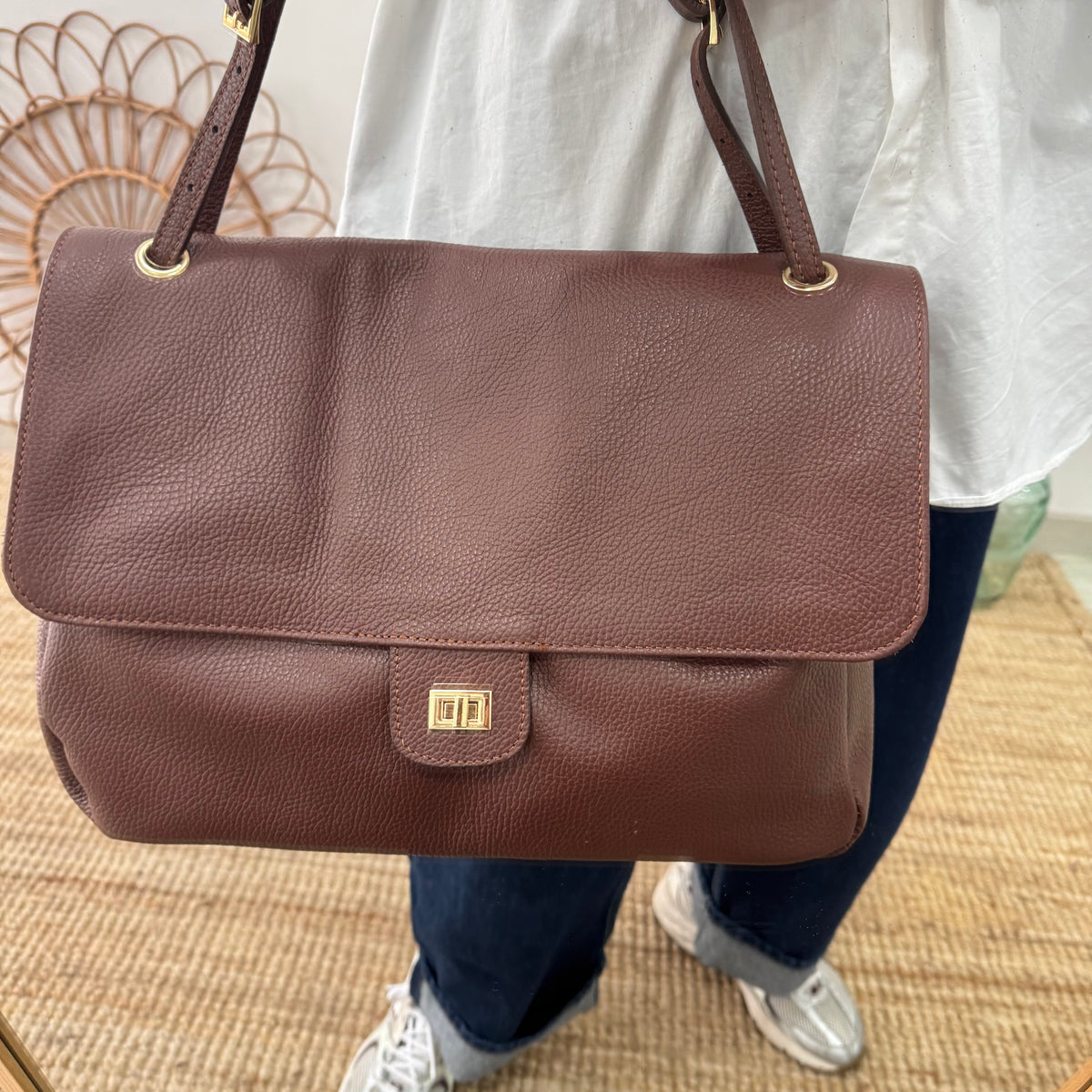 Bolso maxi solapa marrón