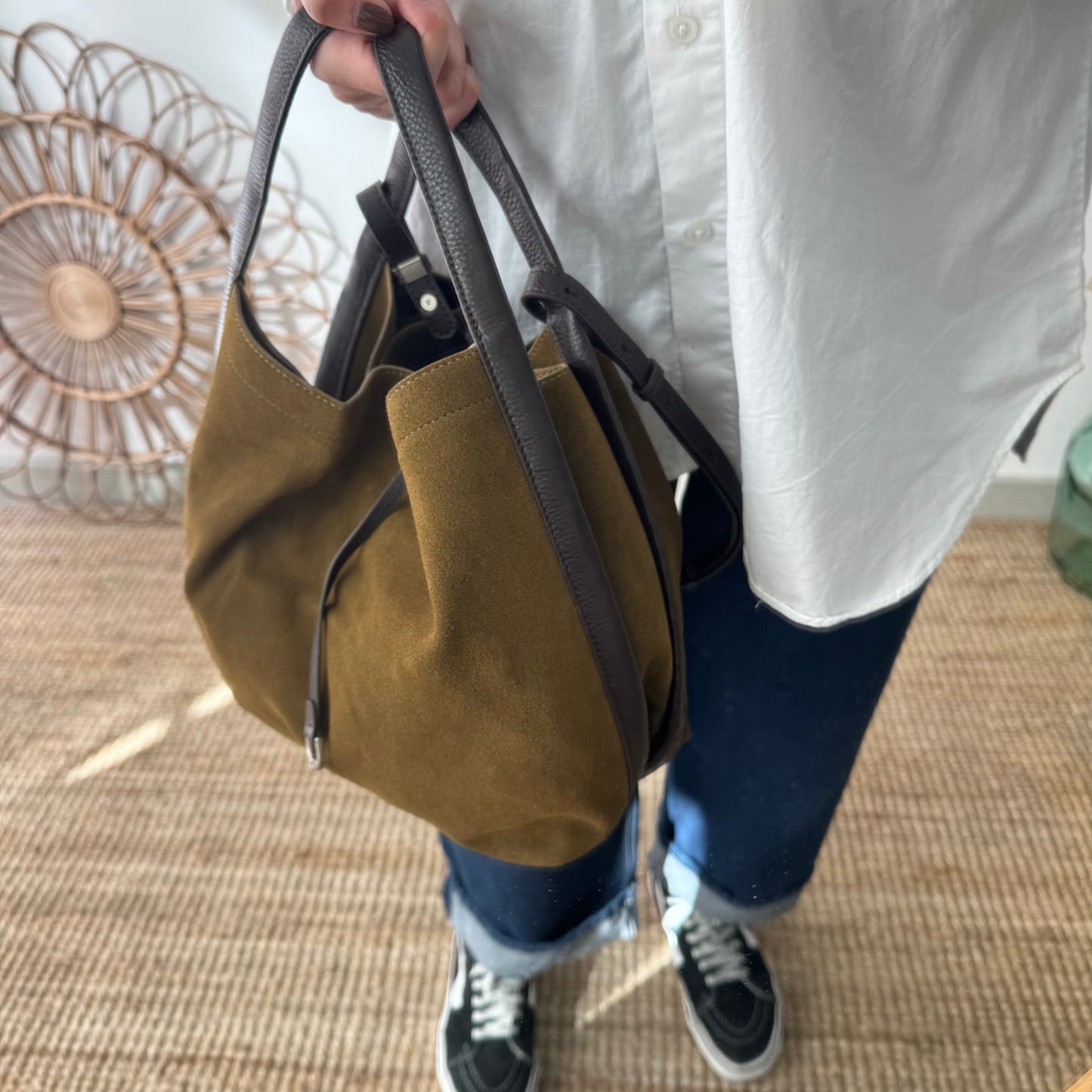 Bolso saco piel y serraje caqui