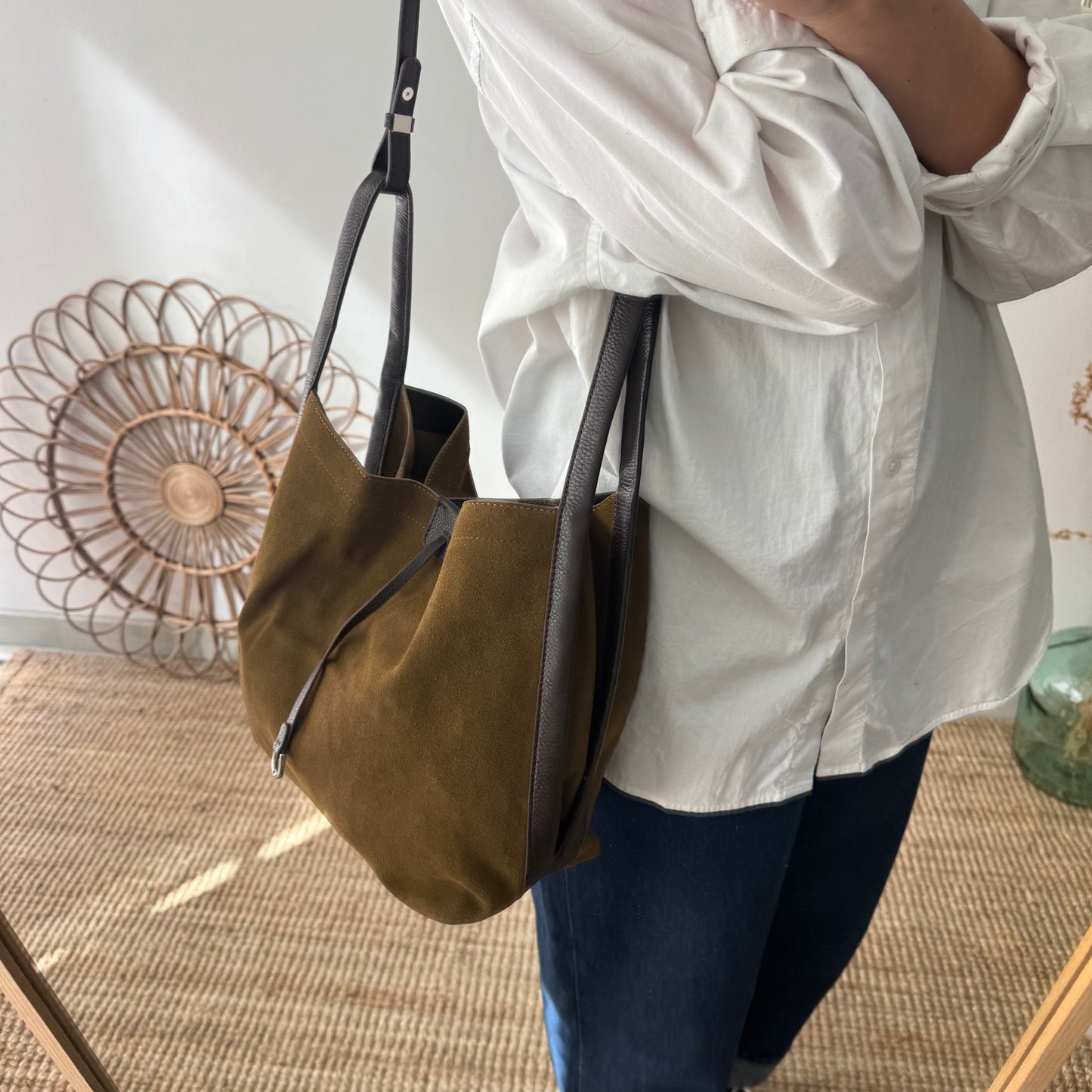 Bolso saco piel y serraje caqui