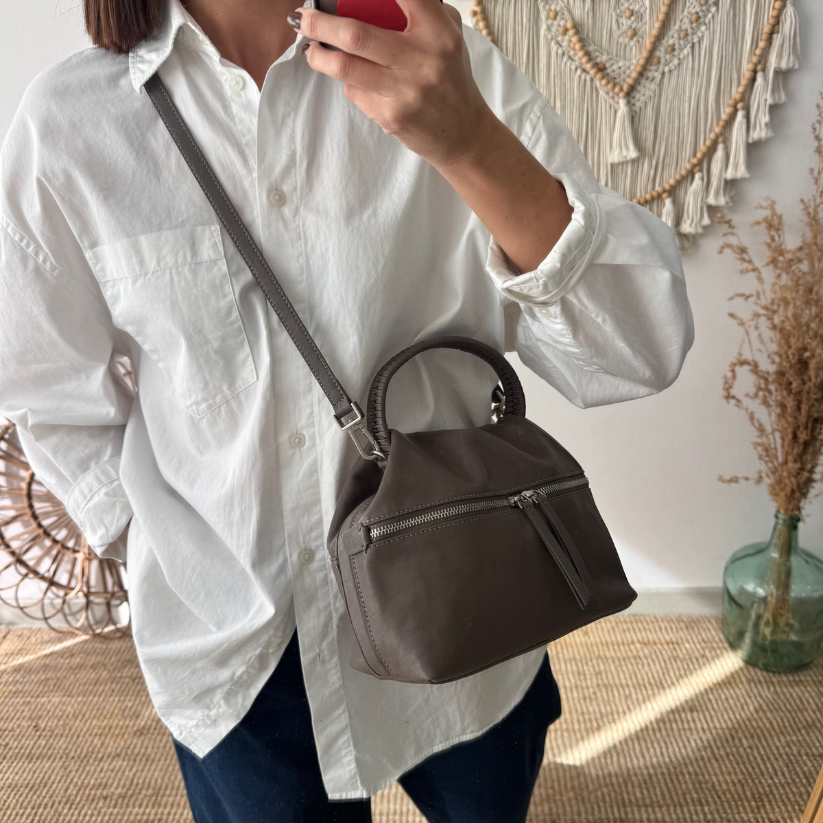 Bolso bombonera asa fruncida taupe