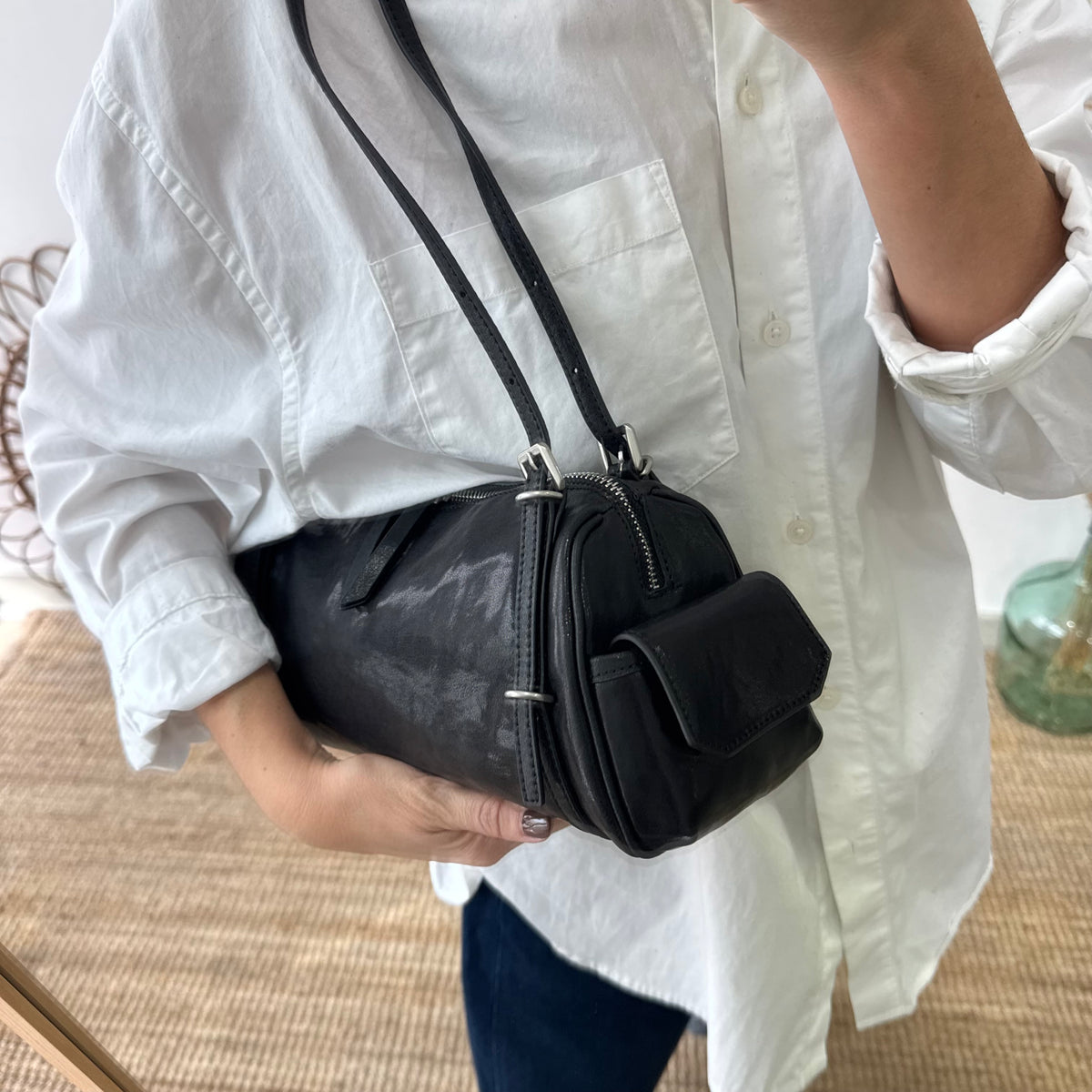 Bolso barrel bolsillos negro