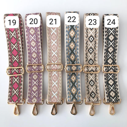 Bandolera piel sobre taupe iniciales bordadas