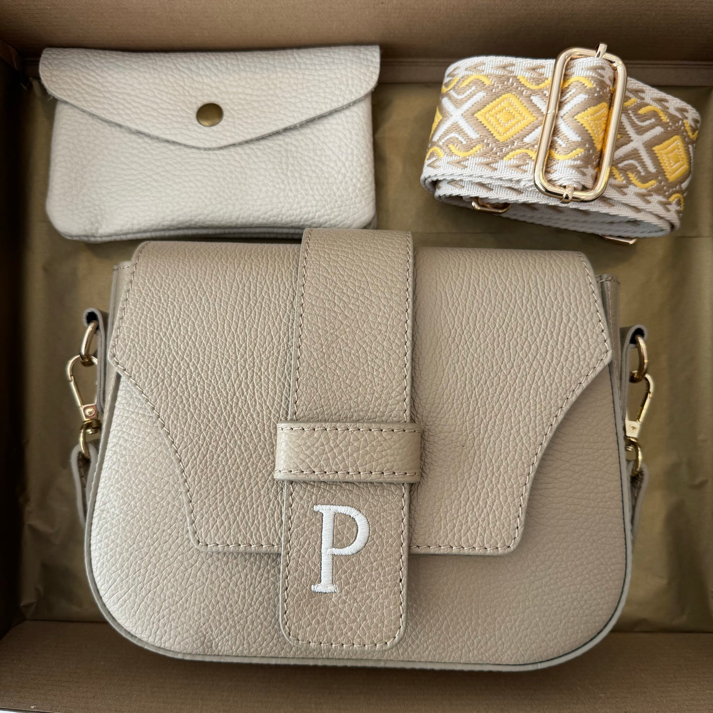 PACK REGALO BOLSO SOLAPA PIEL PERSONALIZADA TAUPE