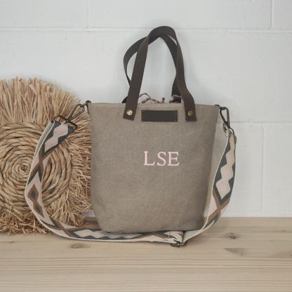 Bolso loneta cierre tejido vichy taupe iniciales bordadas
